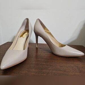 Marc Fisher Elegant Beige Light Taupe Women's Pumps Heels Shoes Size 6.5
